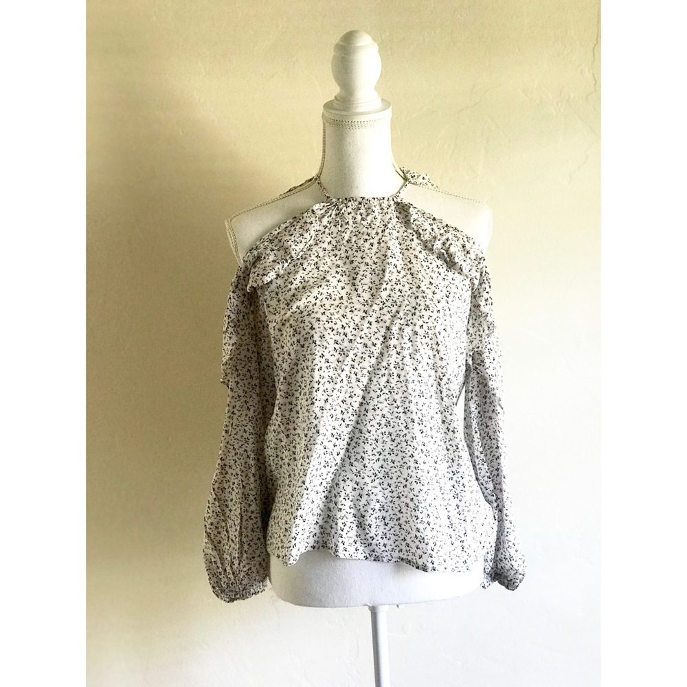 Abercrombie & Fitch Cold Shoulder Top